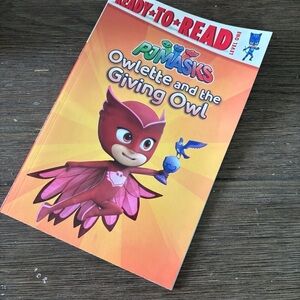 Ready to read PJ Masks Owlette and the Giving Owl paperback book